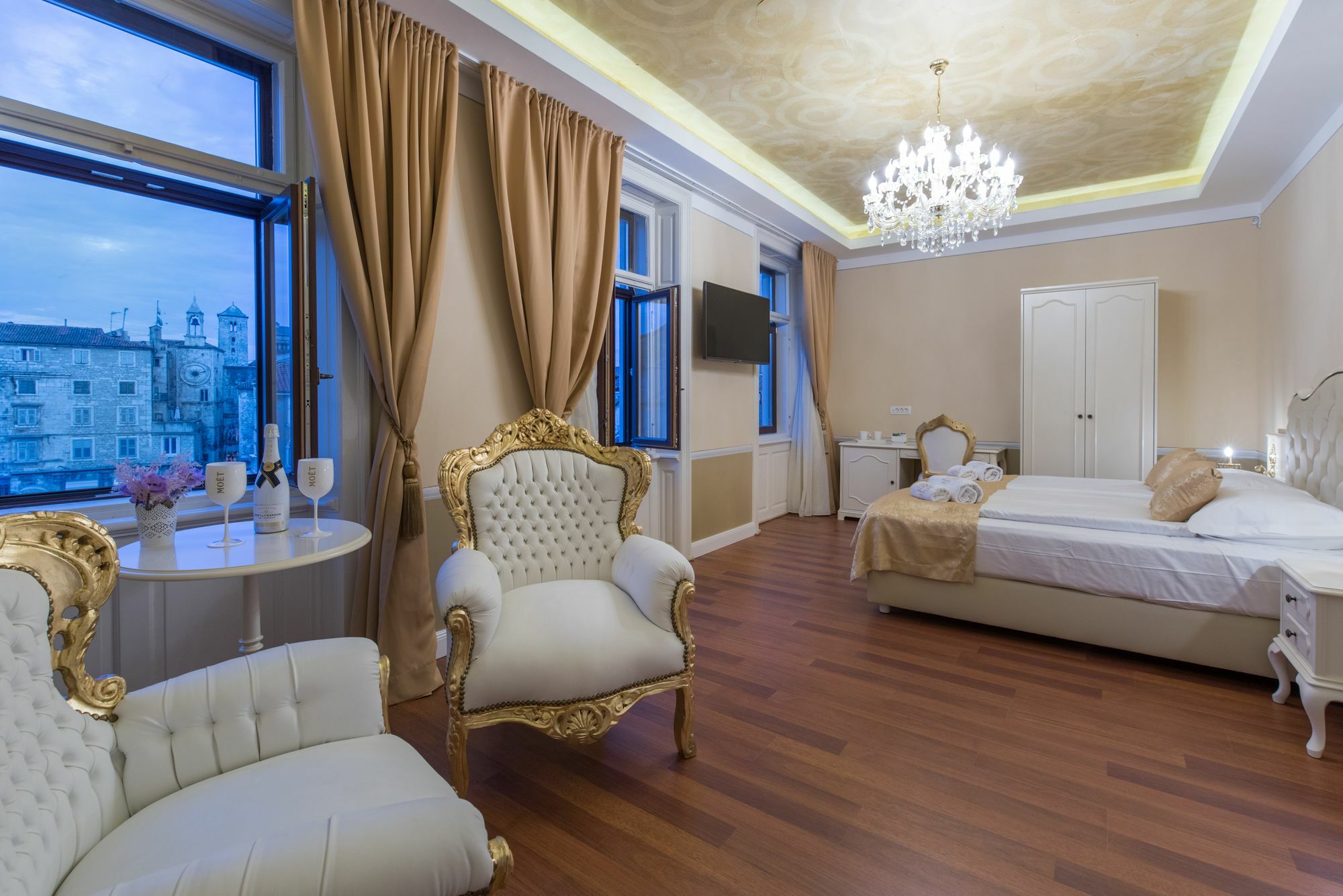 Square Heritage 4*
